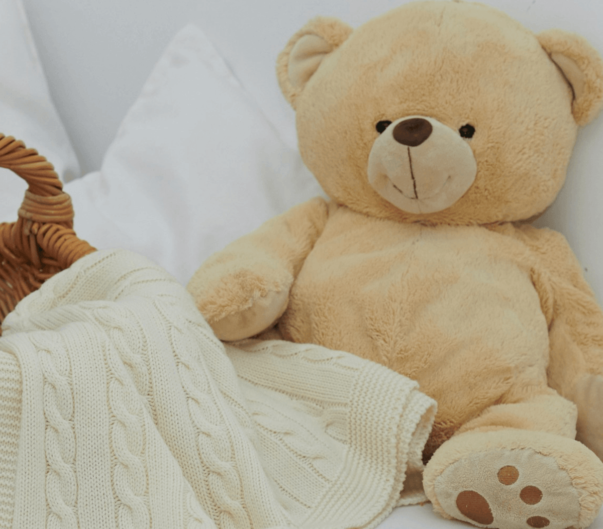CREATING A COZY NURSERY WITH SOFT TOYS AND KNITTED KEEPSAKES FOR BABY ROOMS